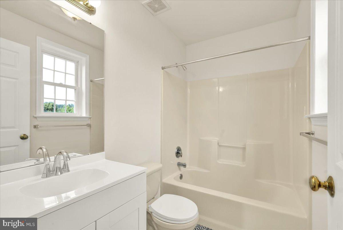 208 Crystal Cir Property Photo 18