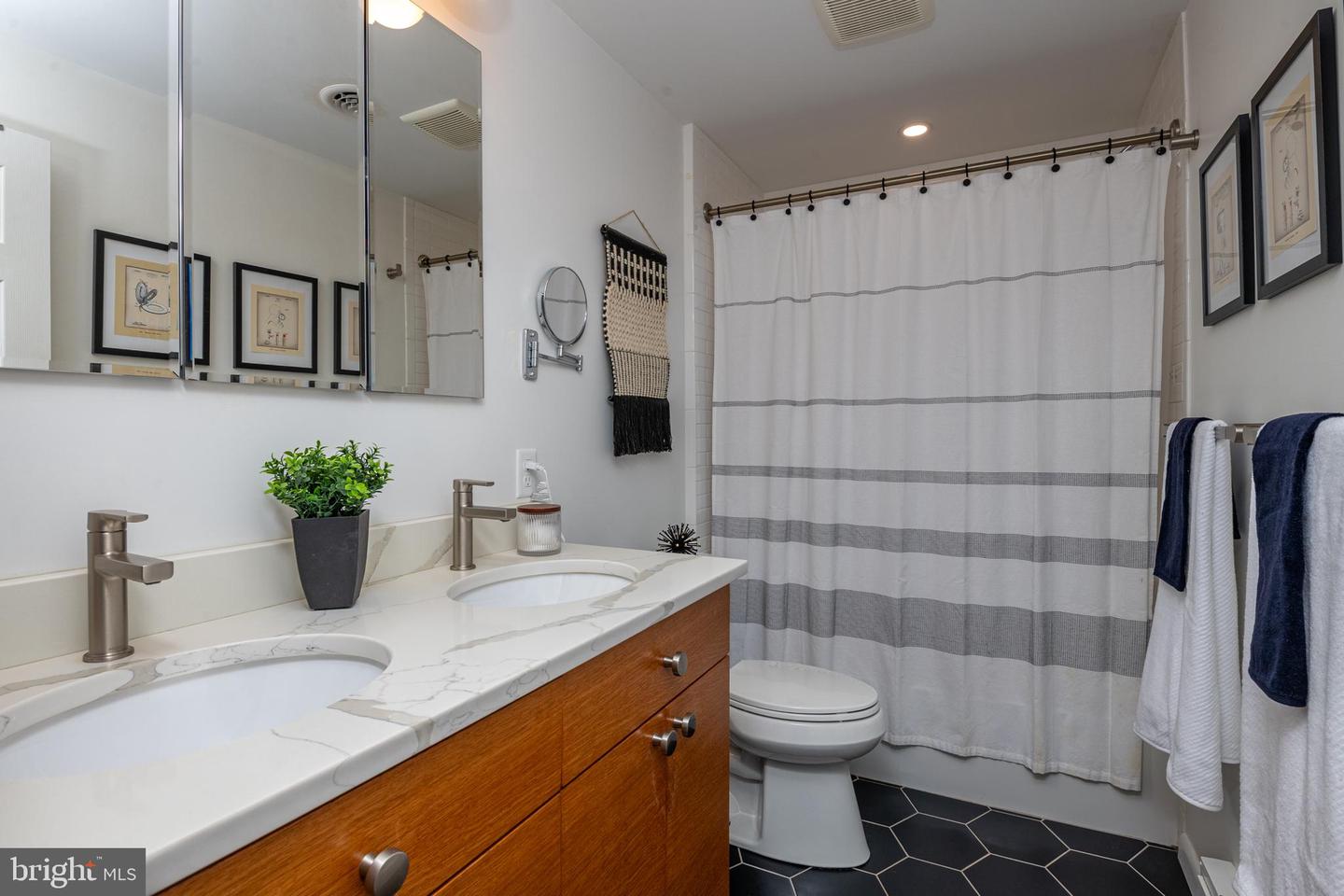 533 Campus Rd Property Photo 19