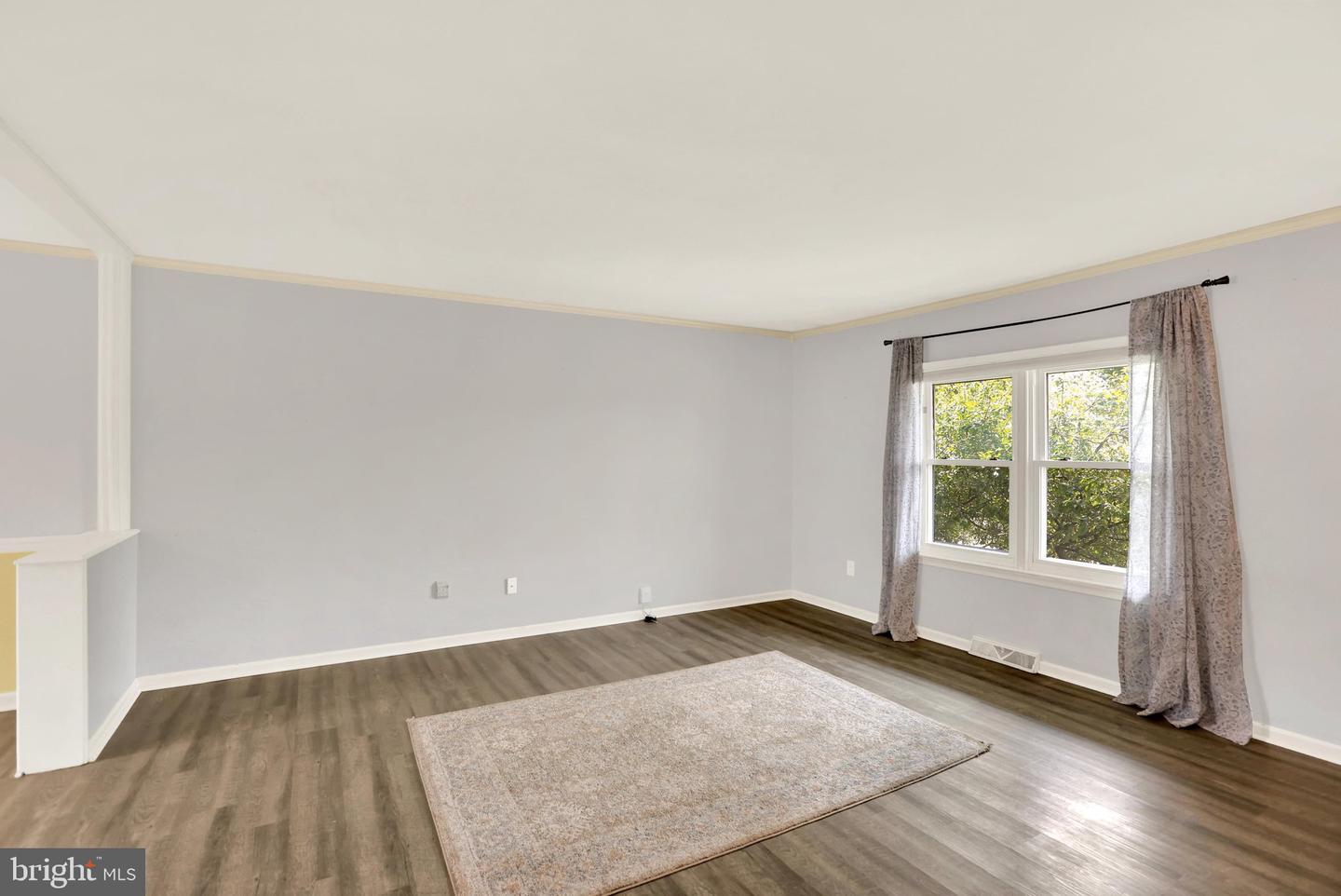 809 Evergreen Dr Property Photo 5