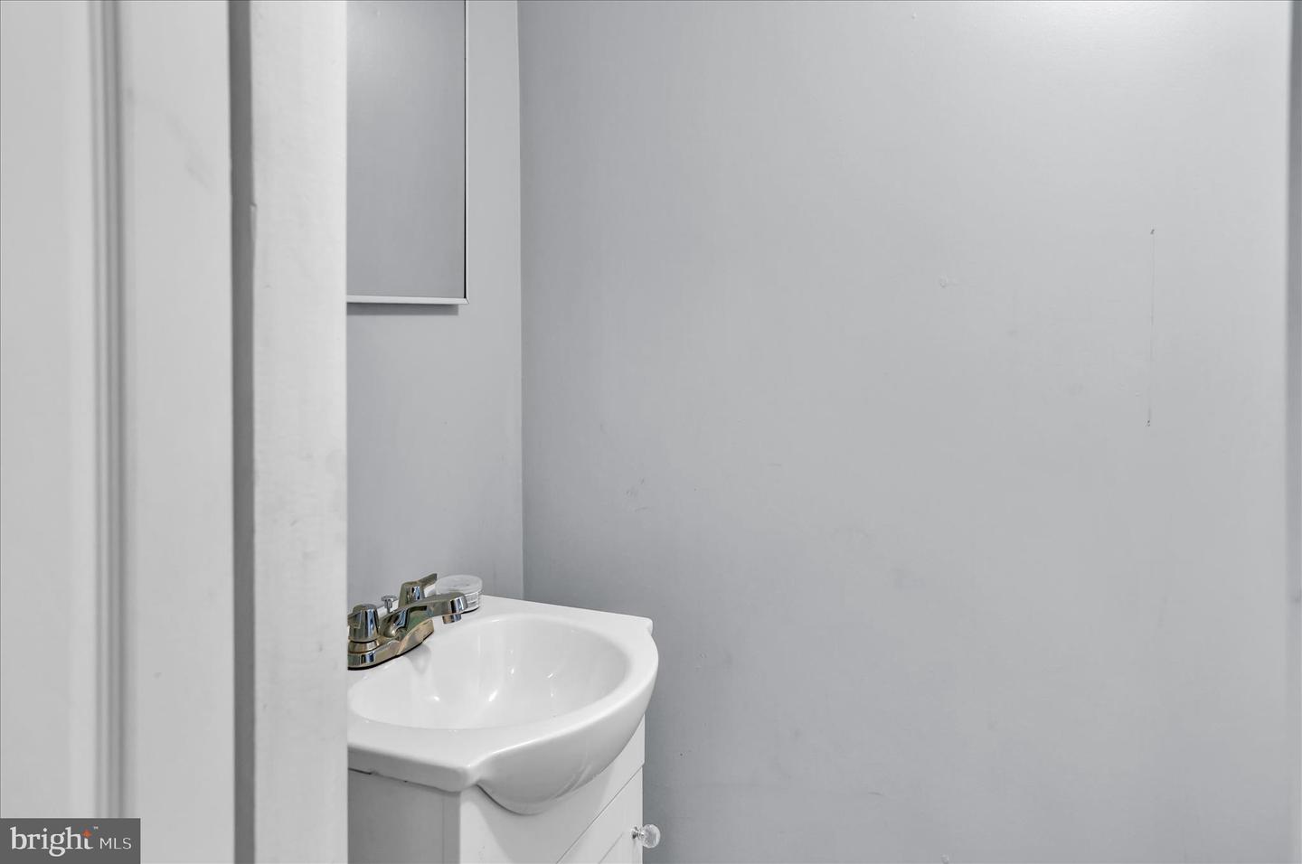 1137 Cotton St Property Photo 10
