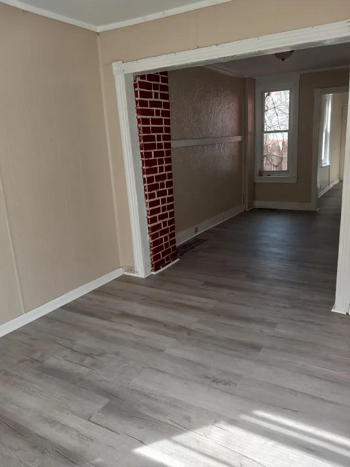 227 Hudson St Property Photo 3