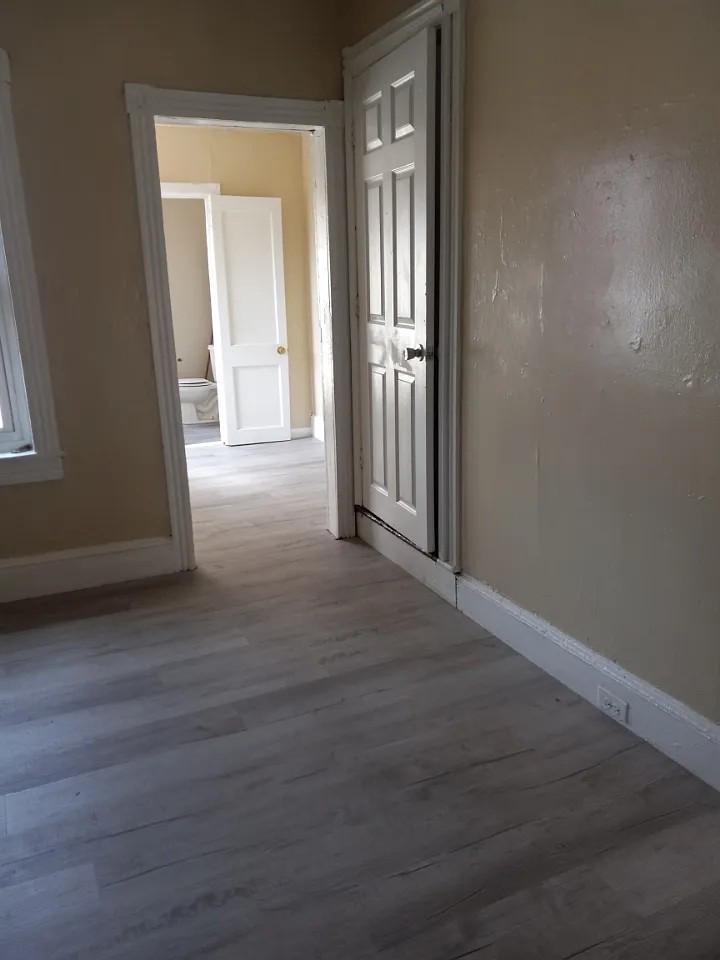 227 Hudson St Property Photo 6