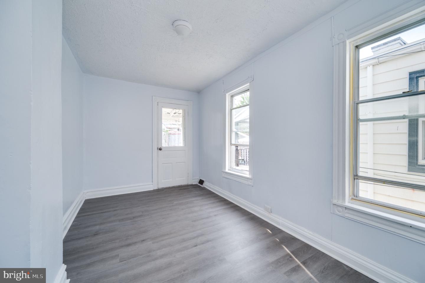 1131 Mulberry St Property Photo 10