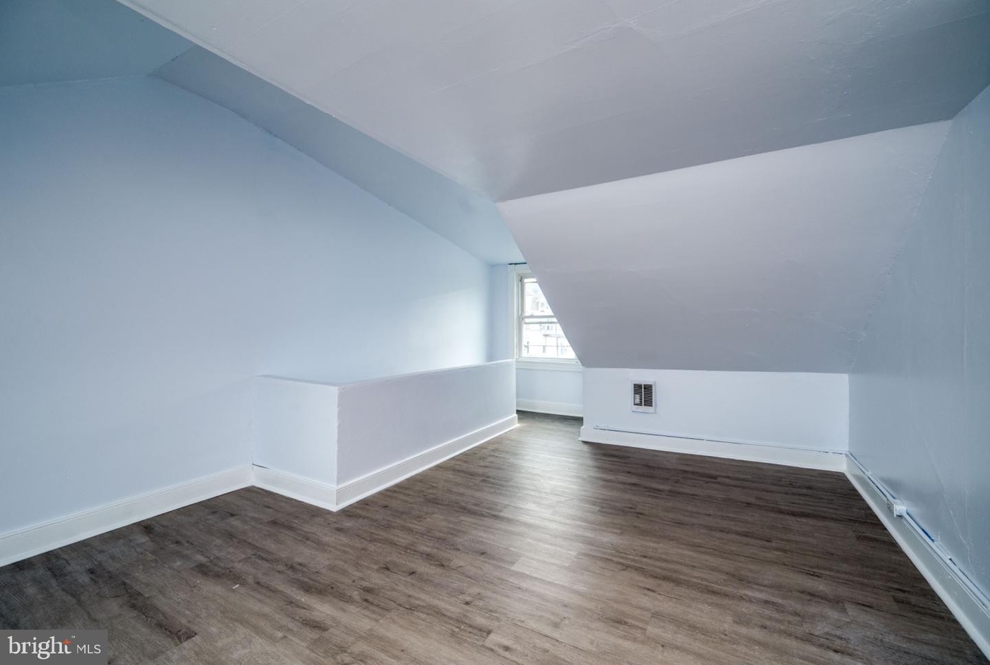 1131 Mulberry St Property Photo 18