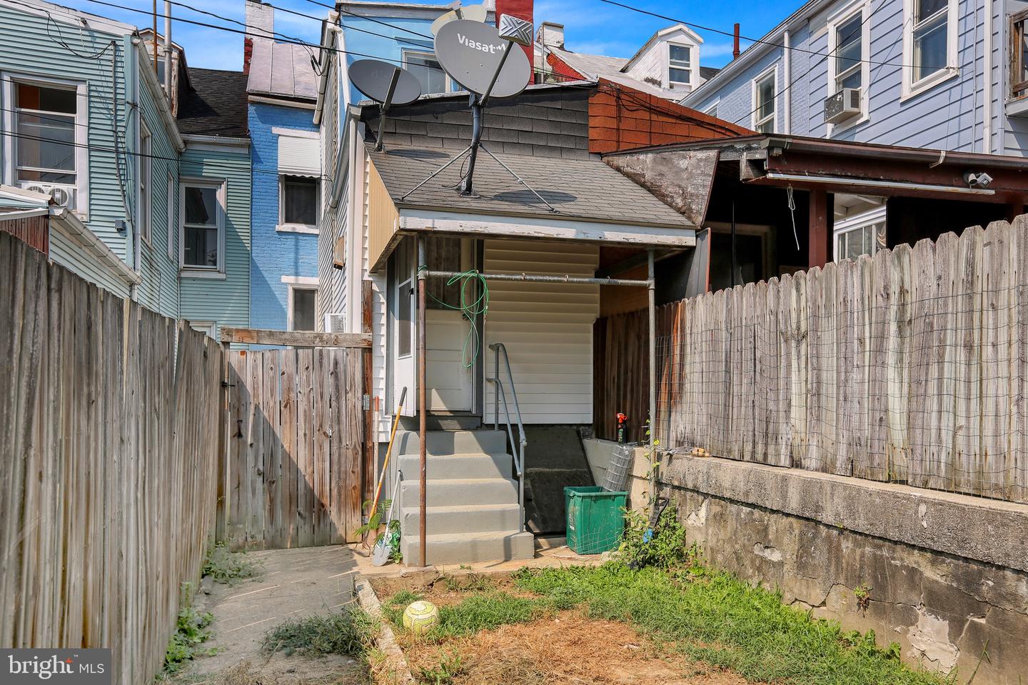 1218 Green St Property Photo 27