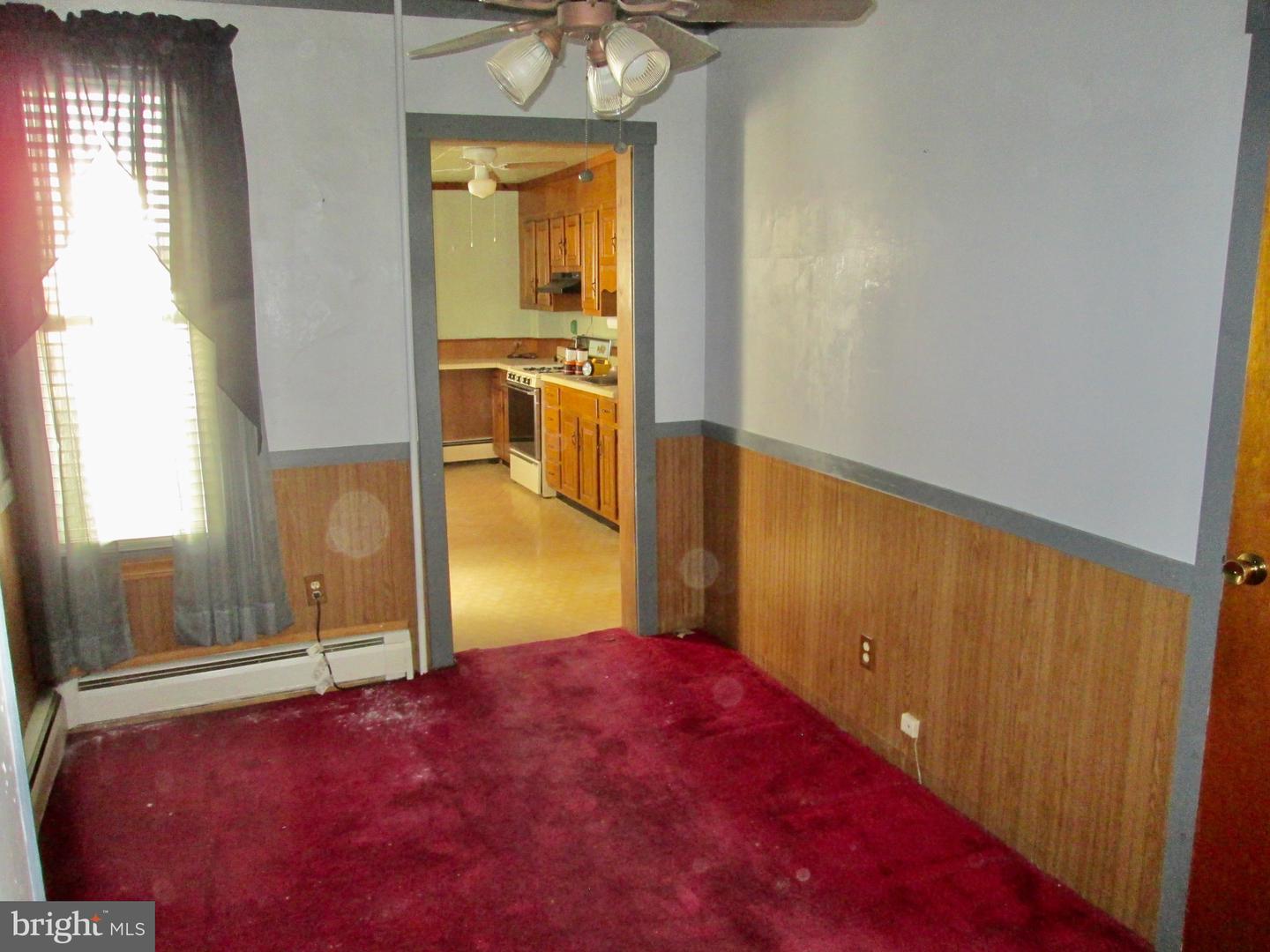 527 S 10th St Property Photo 6