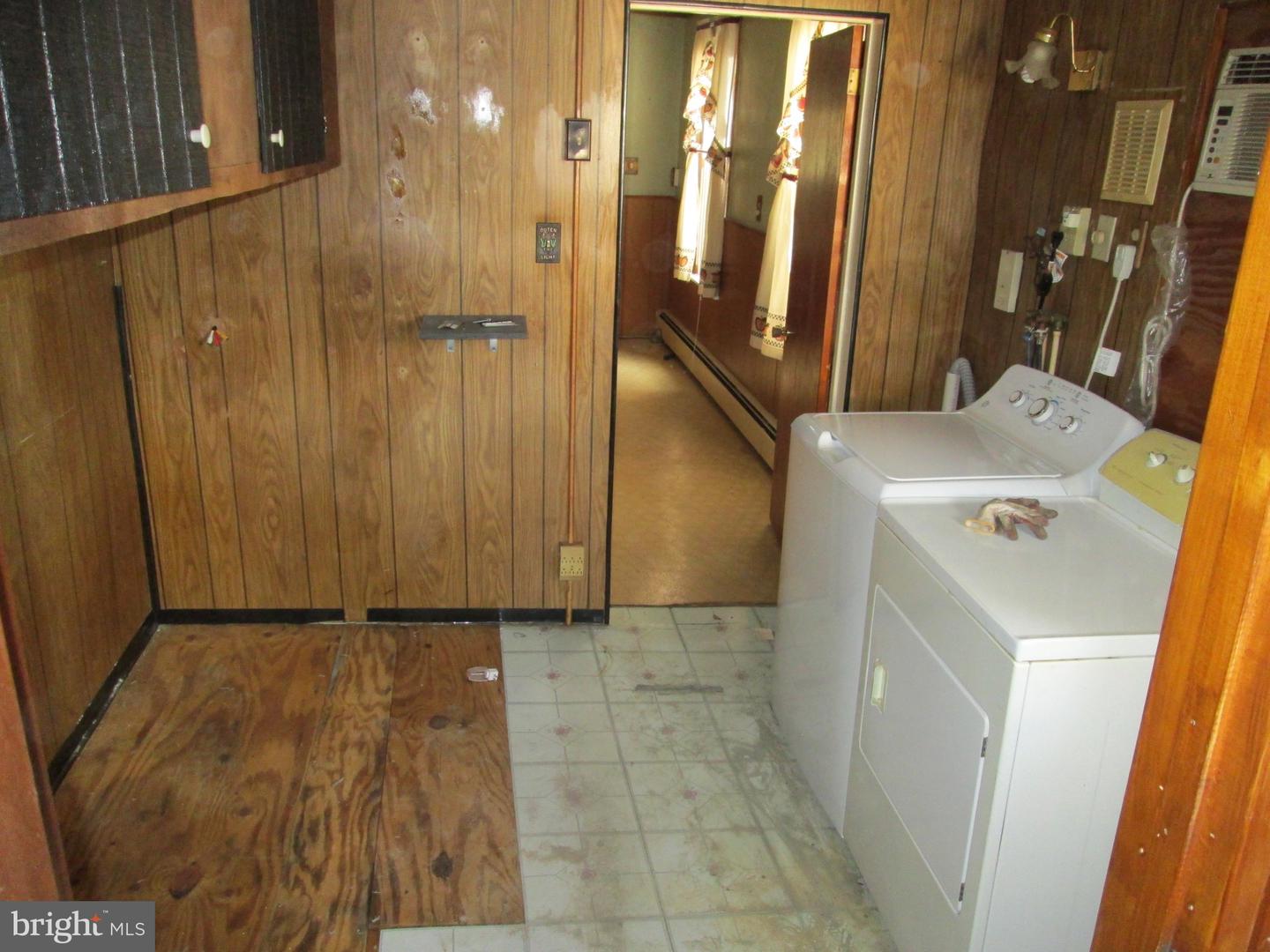 527 S 10th St Property Photo 16