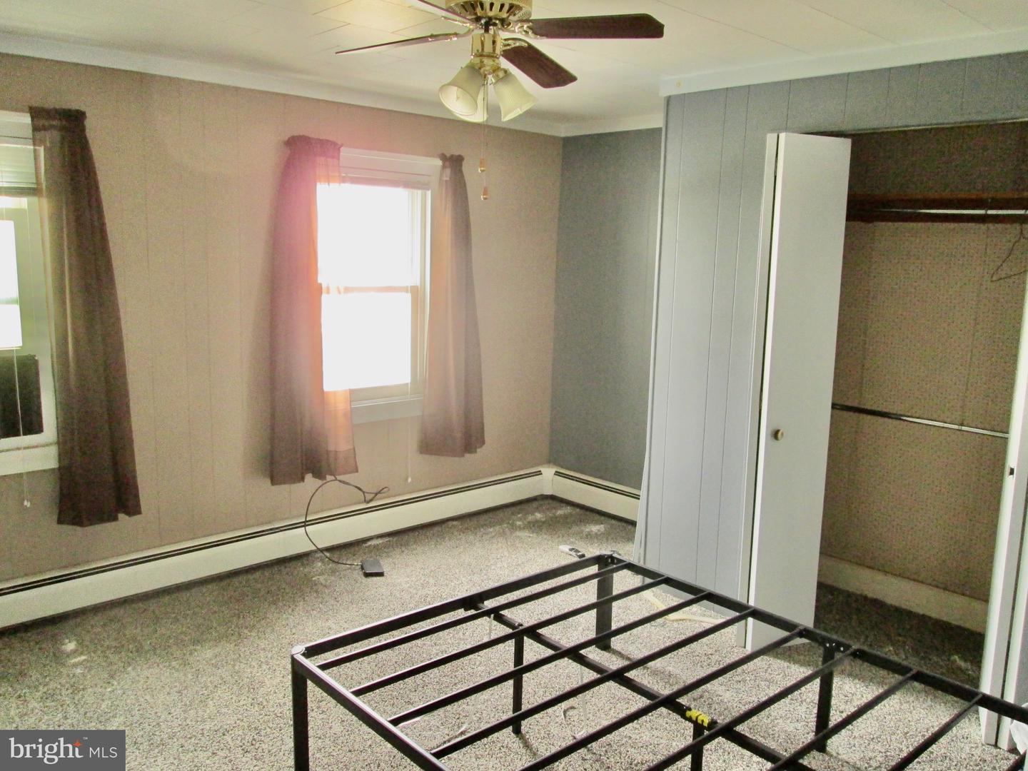 527 S 10th St Property Photo 17