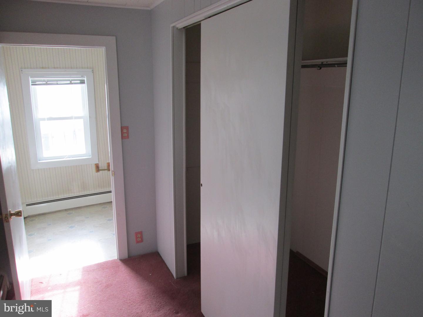 527 S 10th St Property Photo 21