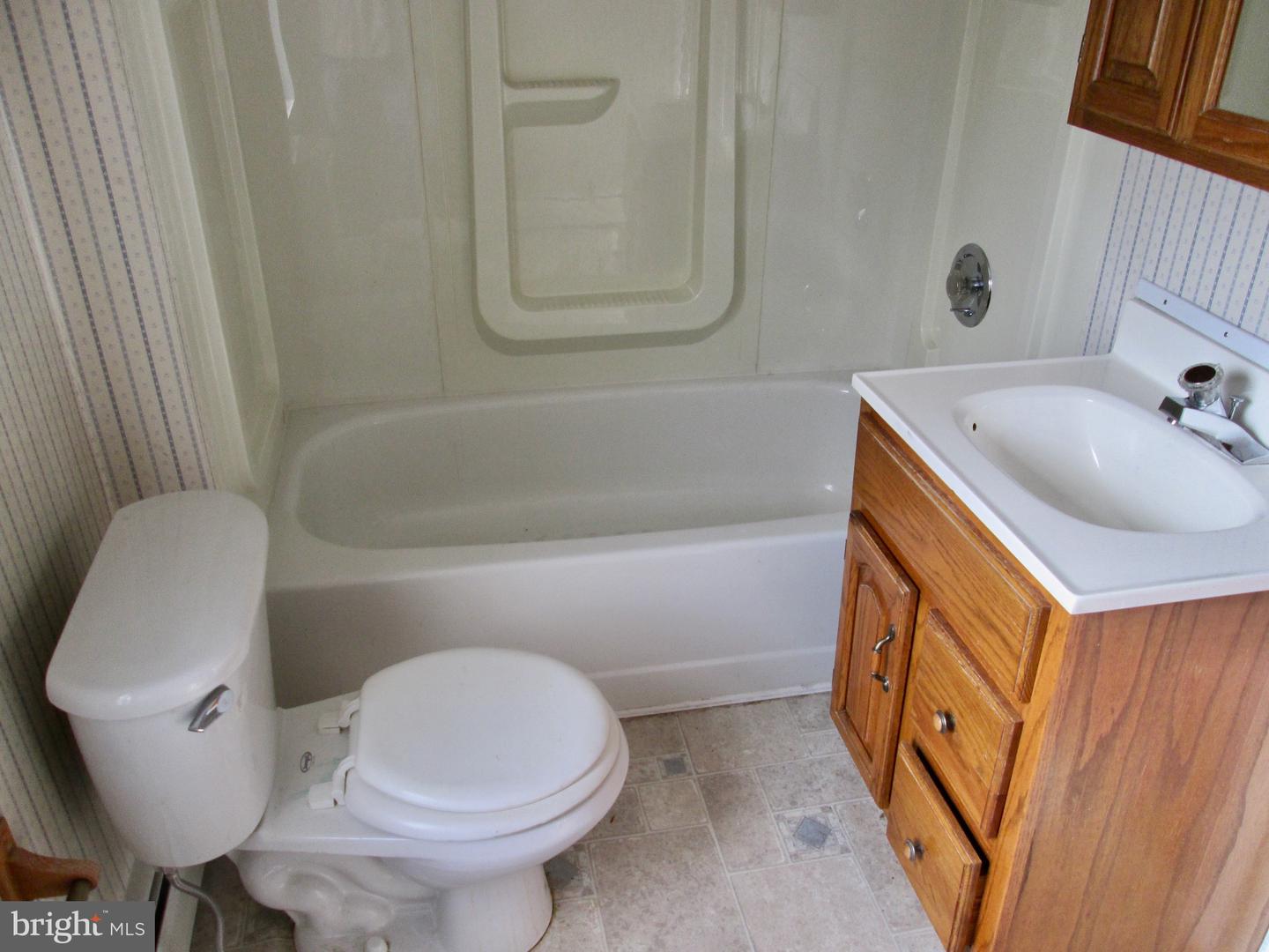 527 S 10th St Property Photo 24