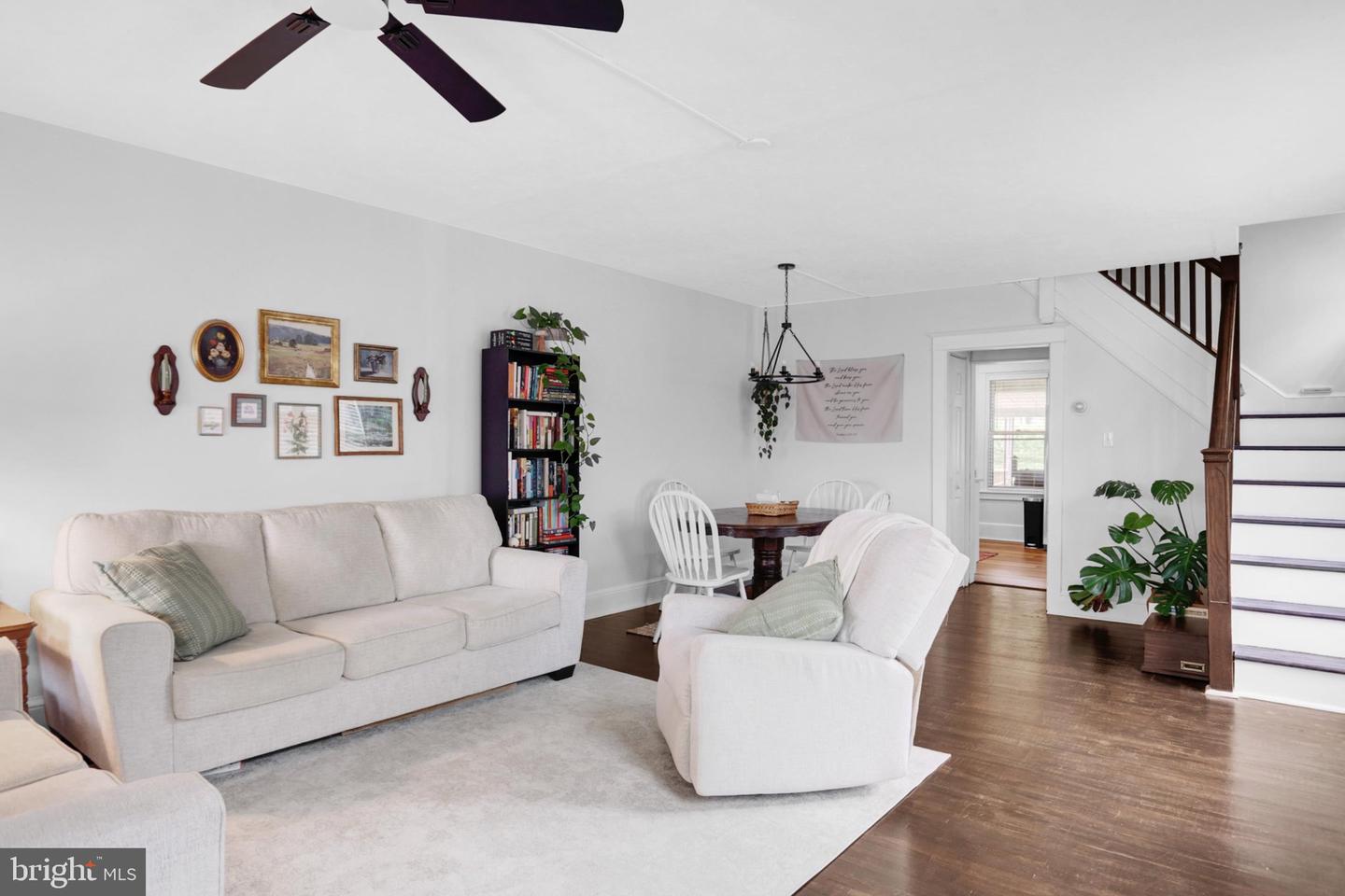 112 Park Ave Property Photo 3