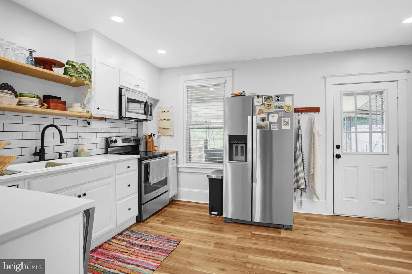 112 Park Ave Property Photo 8