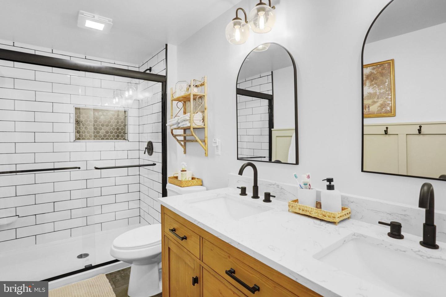 112 Park Ave Property Photo 14