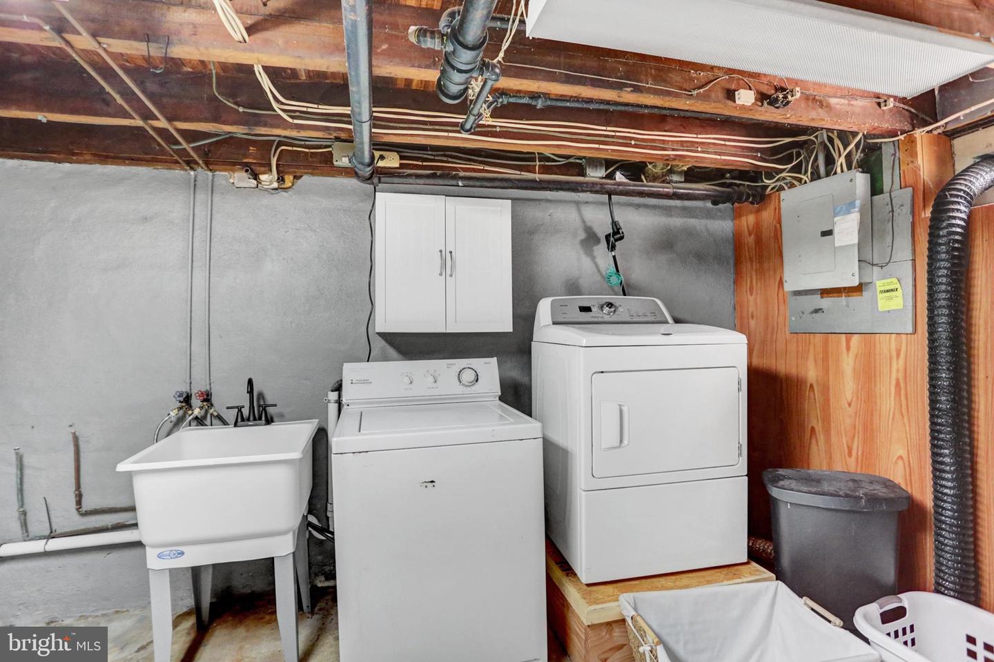 112 Park Ave Property Photo 19