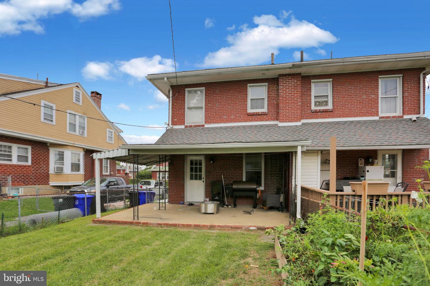 112 Park Ave Property Photo 25