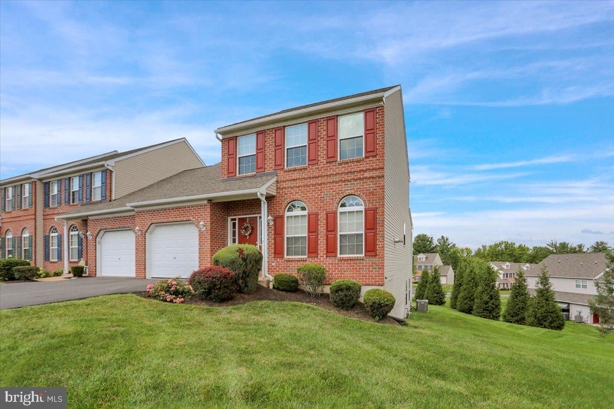 7 BANCROFT TER Property Photo 1