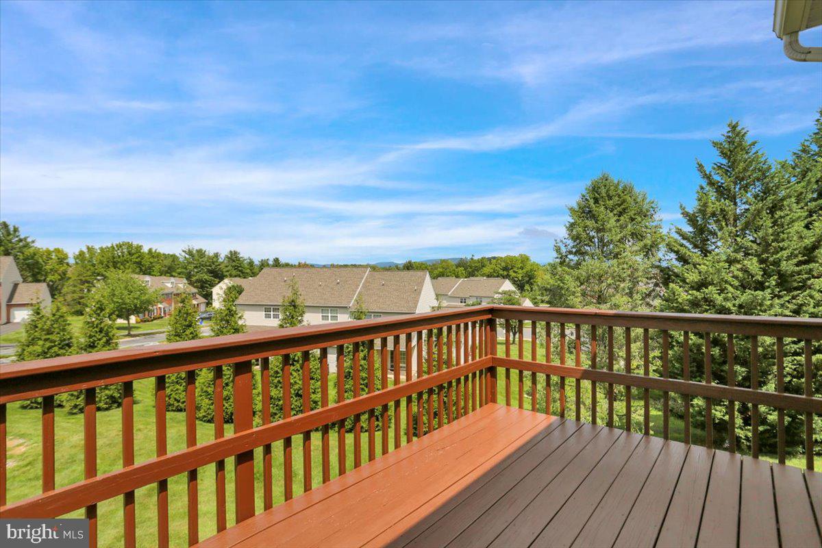 7 Bancroft Ter Property Photo 23