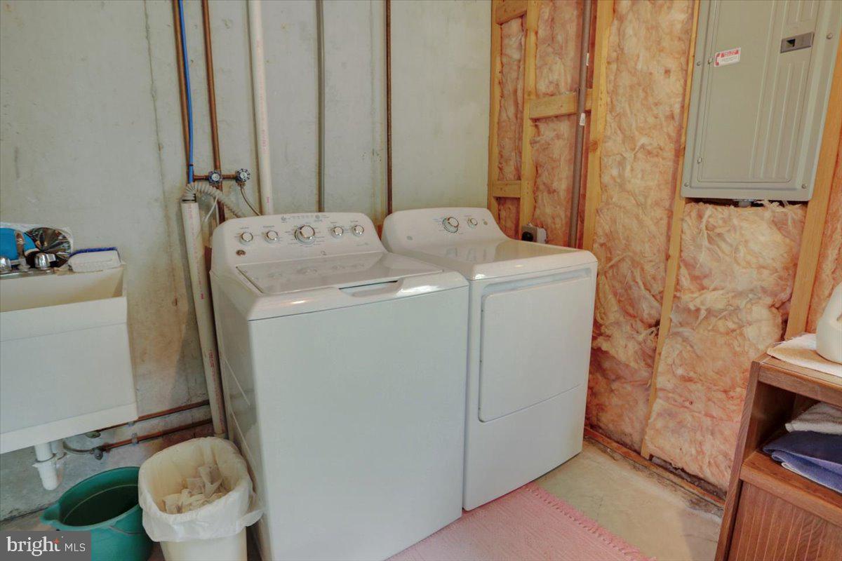 7 Bancroft Ter Property Photo 27