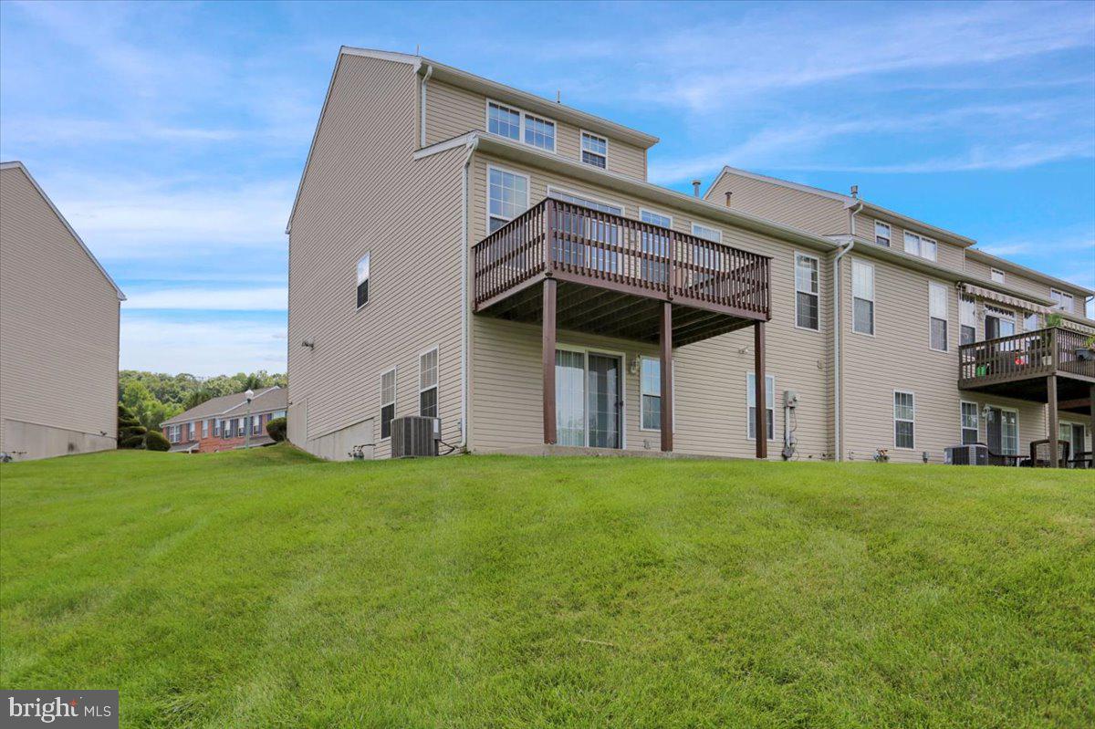 7 Bancroft Ter Property Photo 28