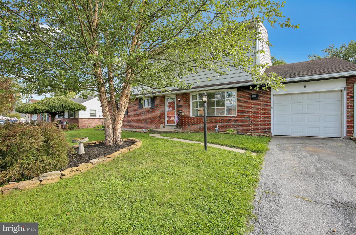 340 Harry Ave Property Photo 3