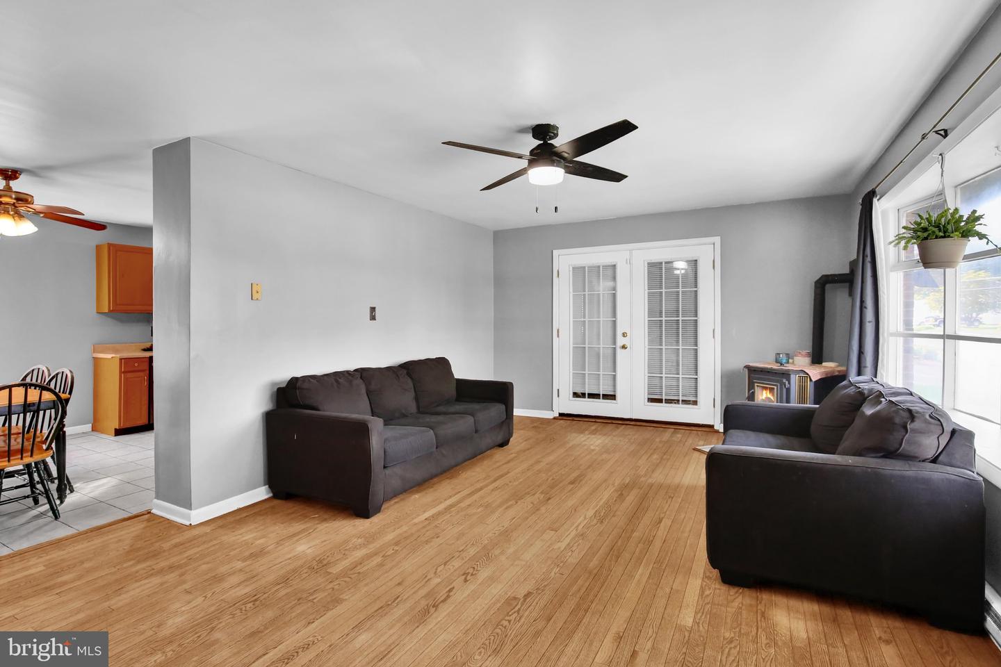 340 Harry Ave Property Photo 4