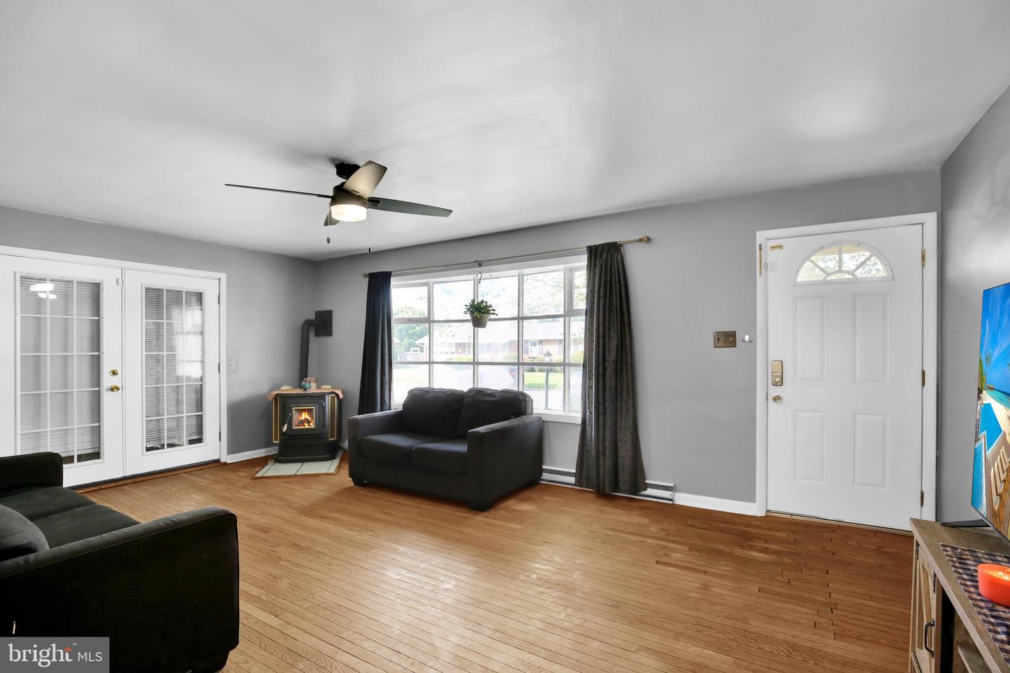 340 Harry Ave Property Photo 5
