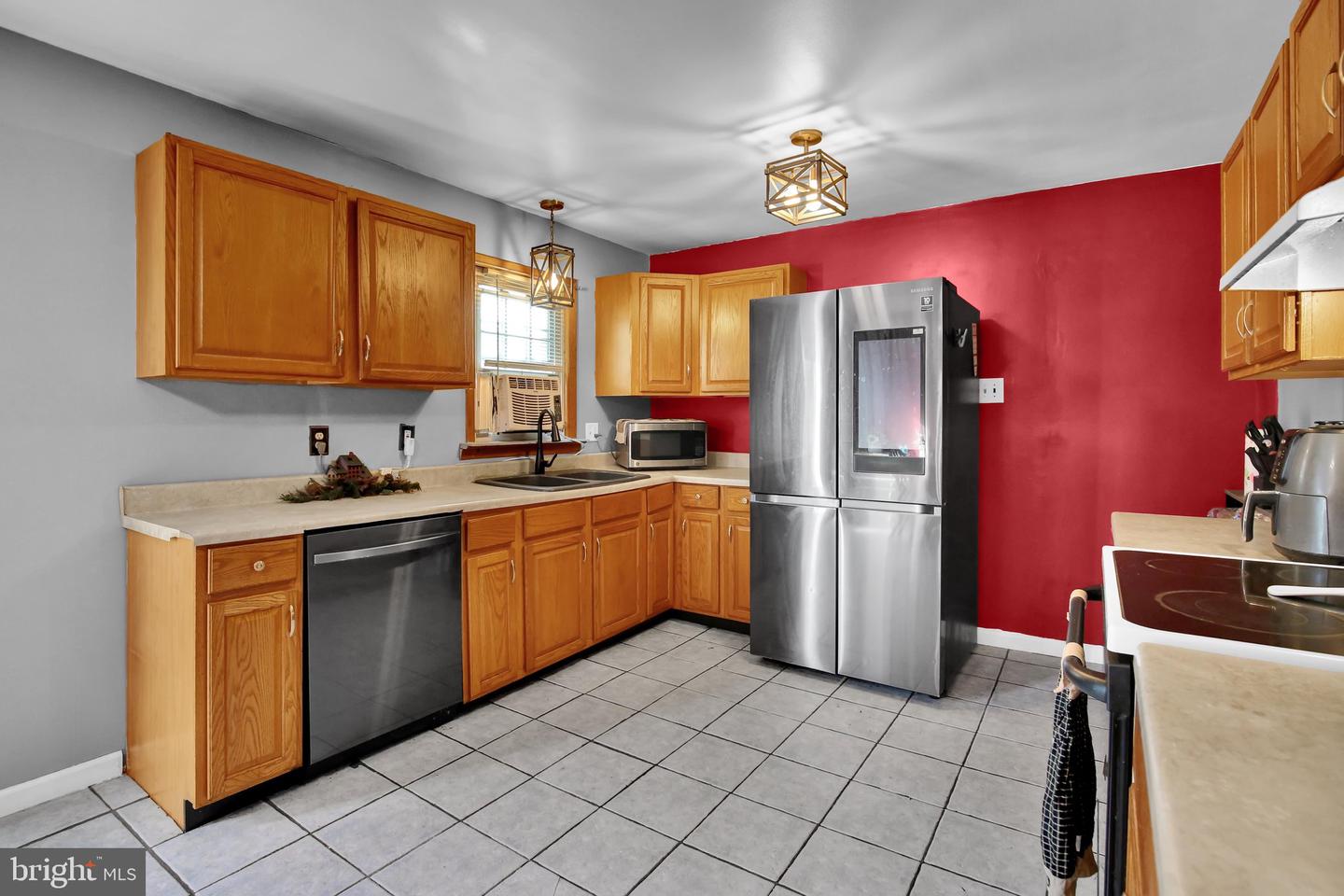 340 Harry Ave Property Photo 8