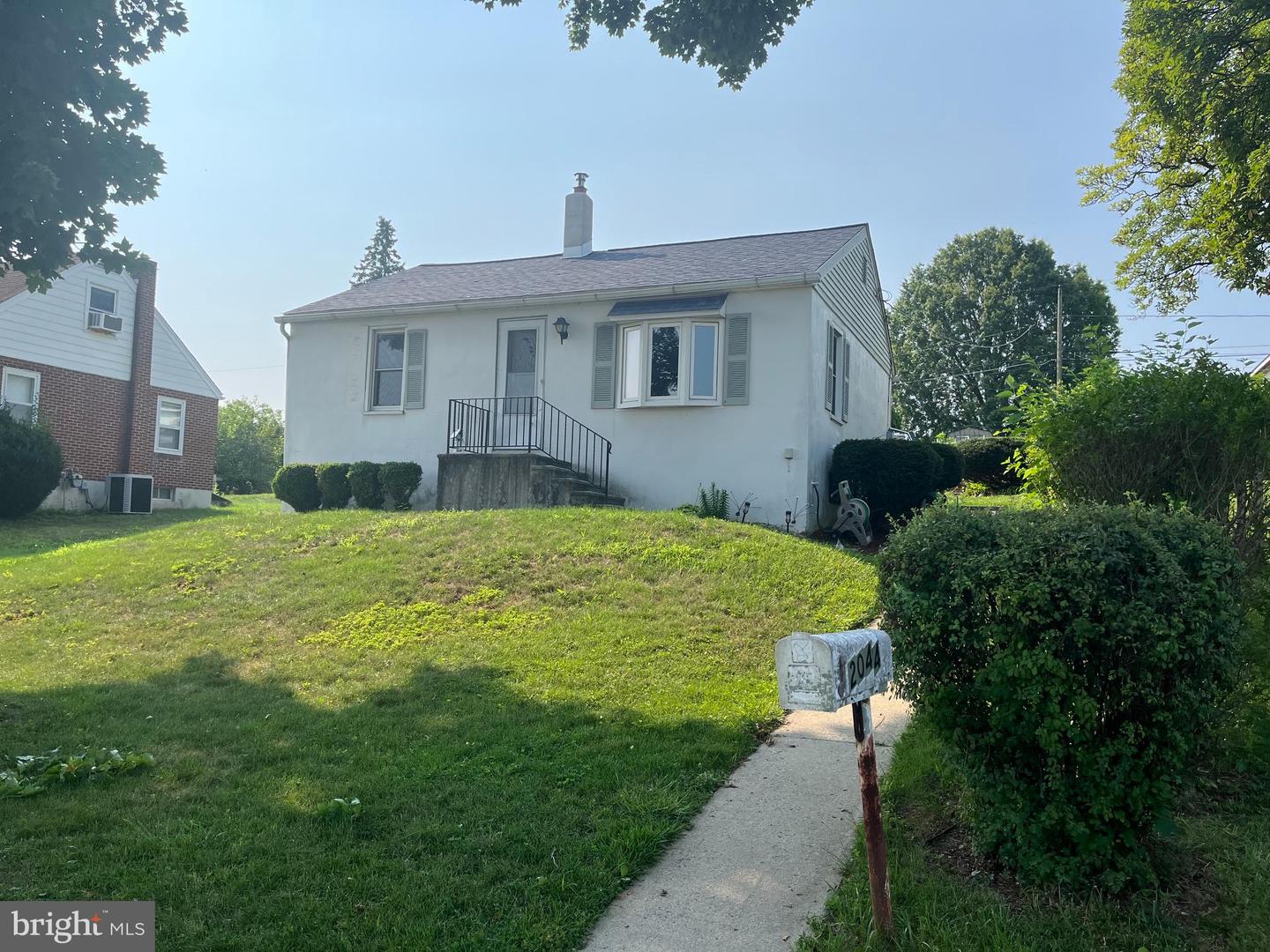 2044 Reading Blvd Property Photo 1