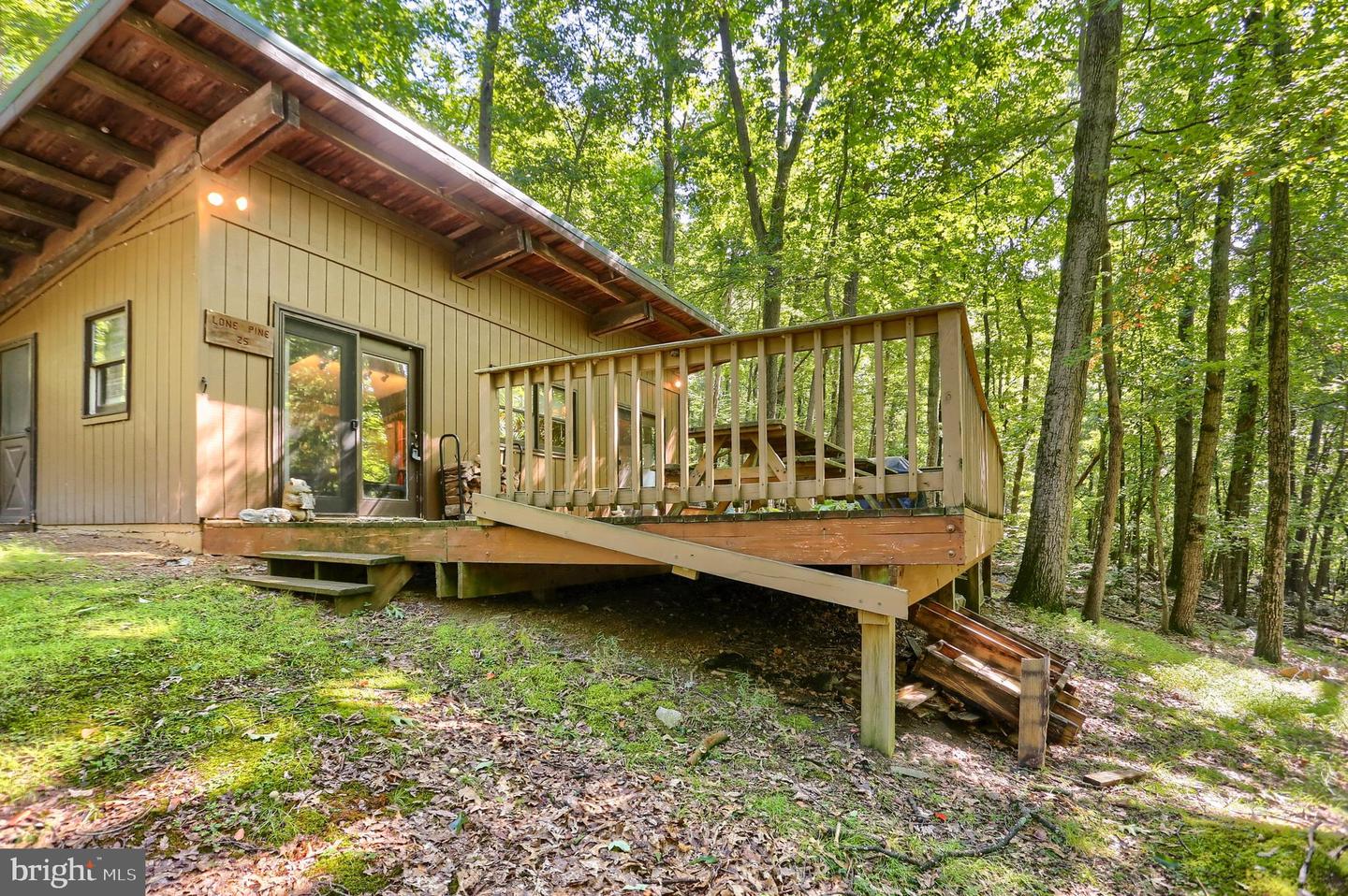 473 Airport Rd Property Photo 1
