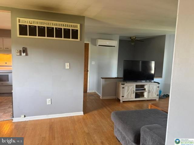 318 Penn St Property Photo 20