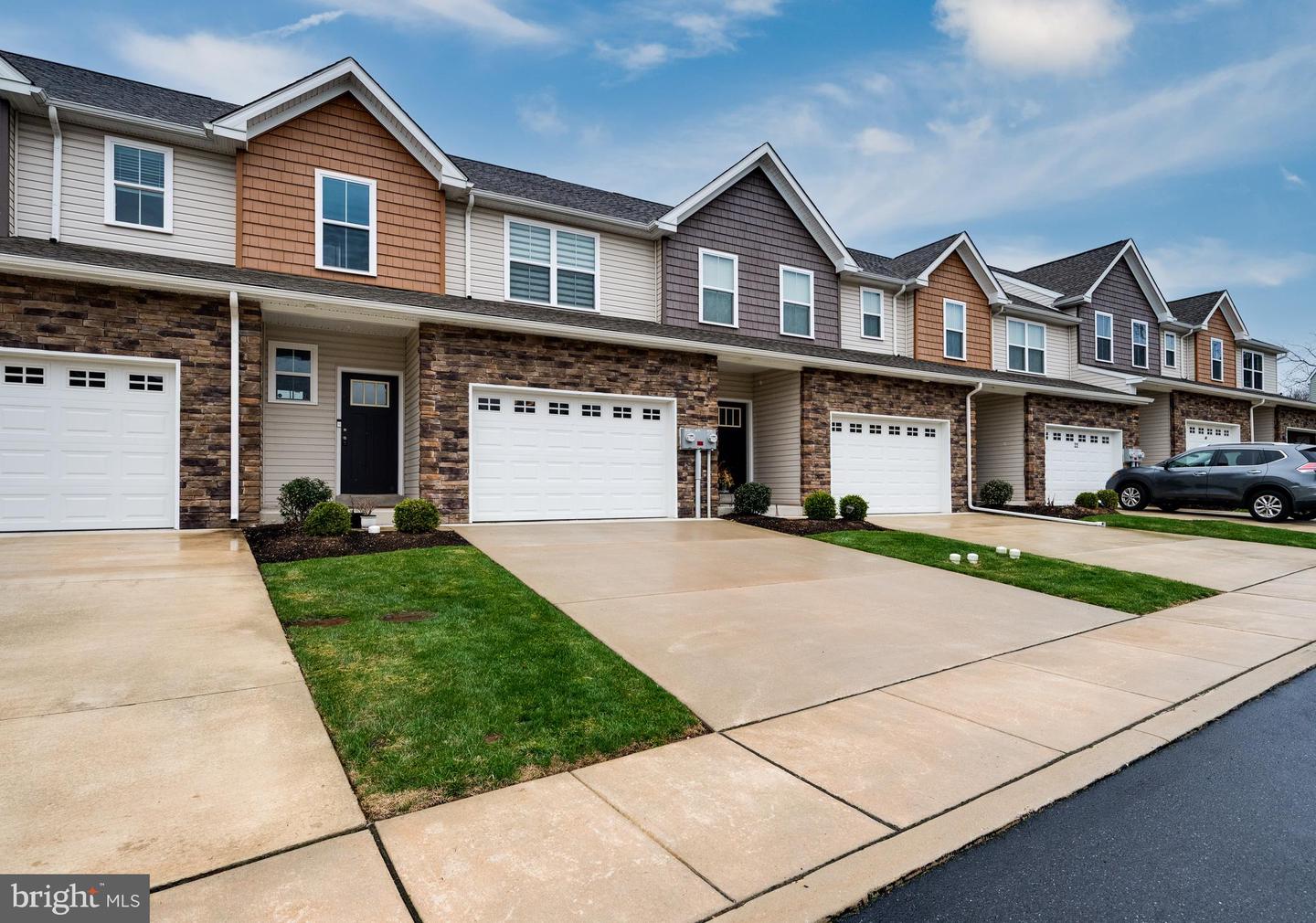 26 HUBBARDTON CT