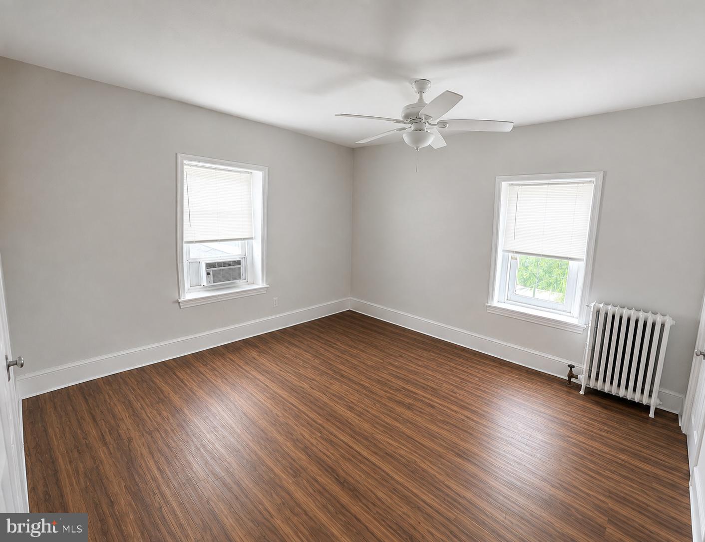 834 Centre Ave #3rd Floor Property Photo 2