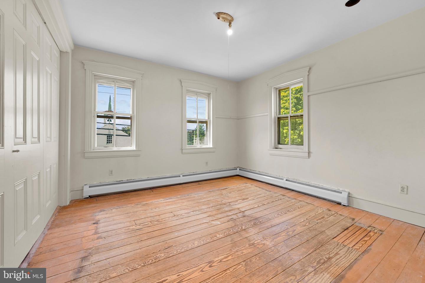 7663 Lancaster Ave Property Photo 24