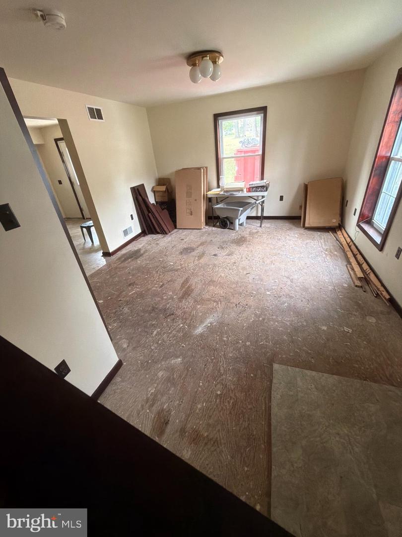 626 Sheerlund Rd Property Photo 2