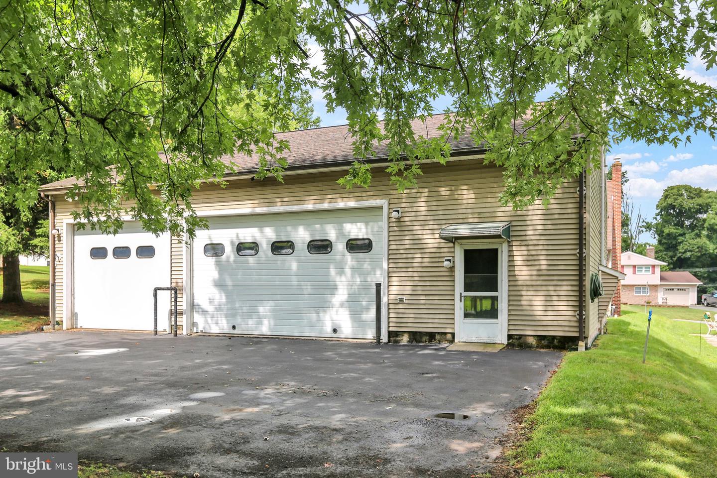 626 Sheerlund Rd Property Photo 10