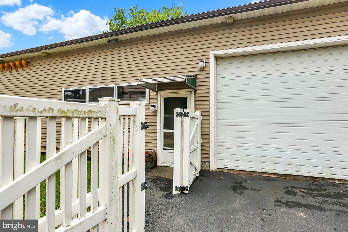 626 Sheerlund Rd Property Photo 11