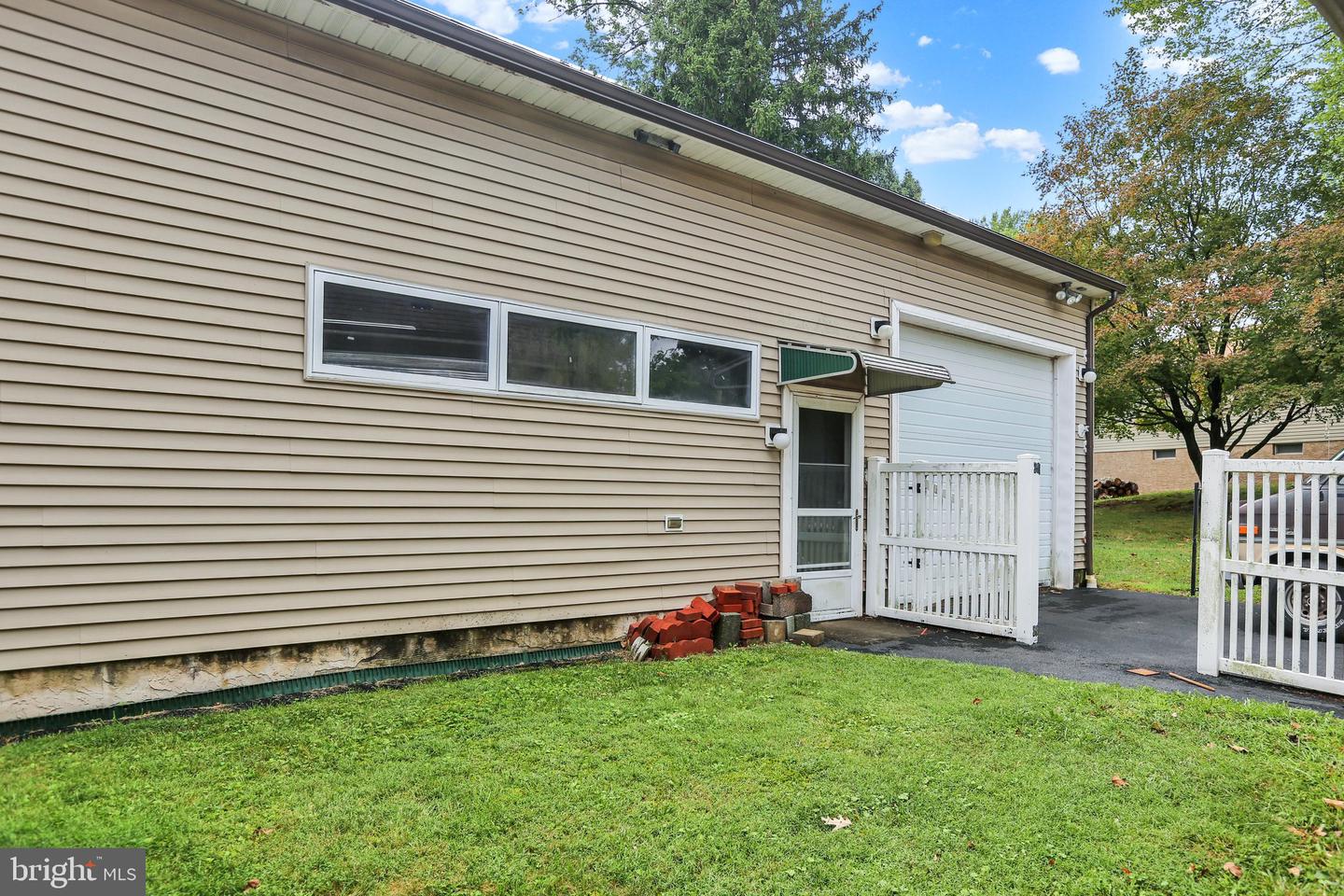 626 Sheerlund Rd Property Photo 12