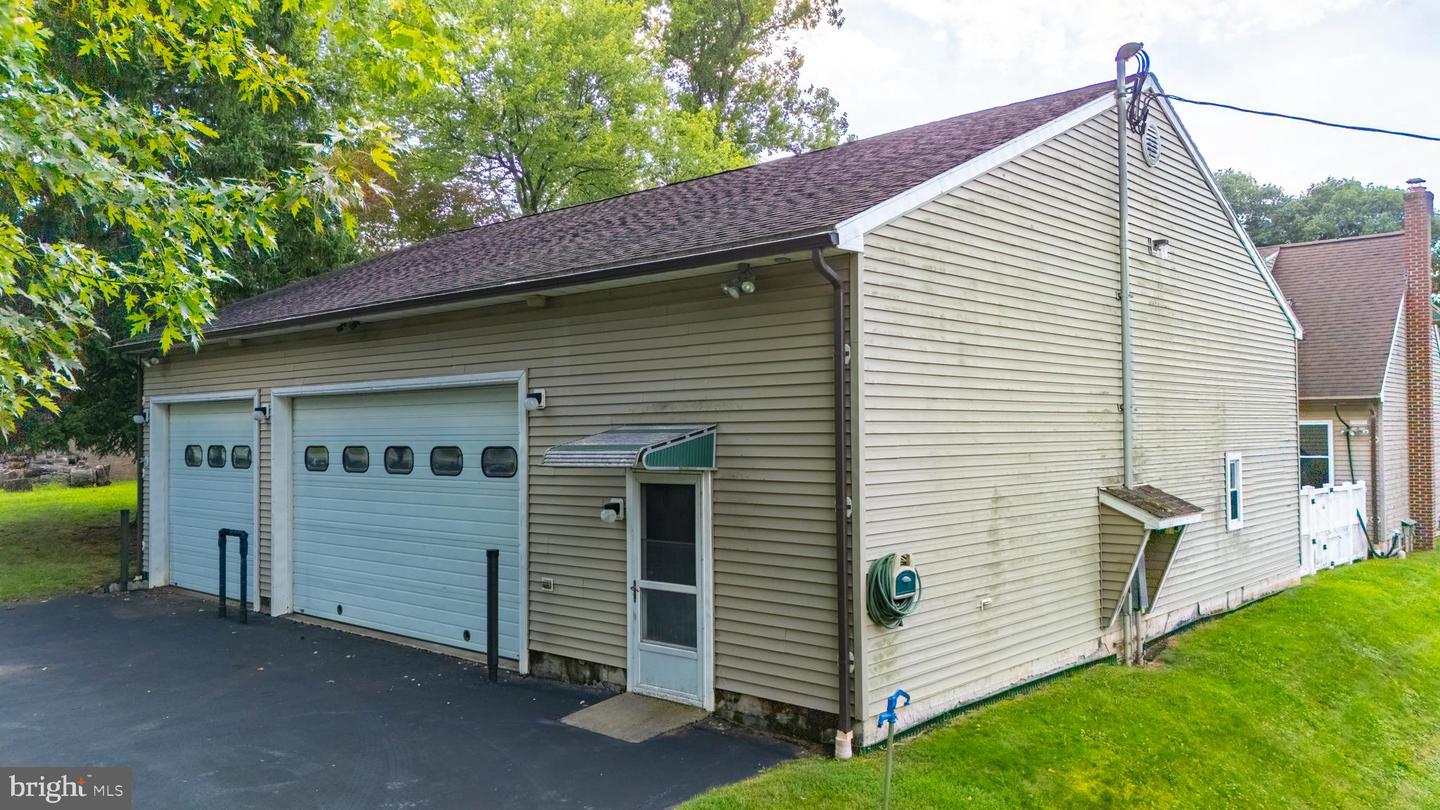 626 Sheerlund Rd Property Photo 18