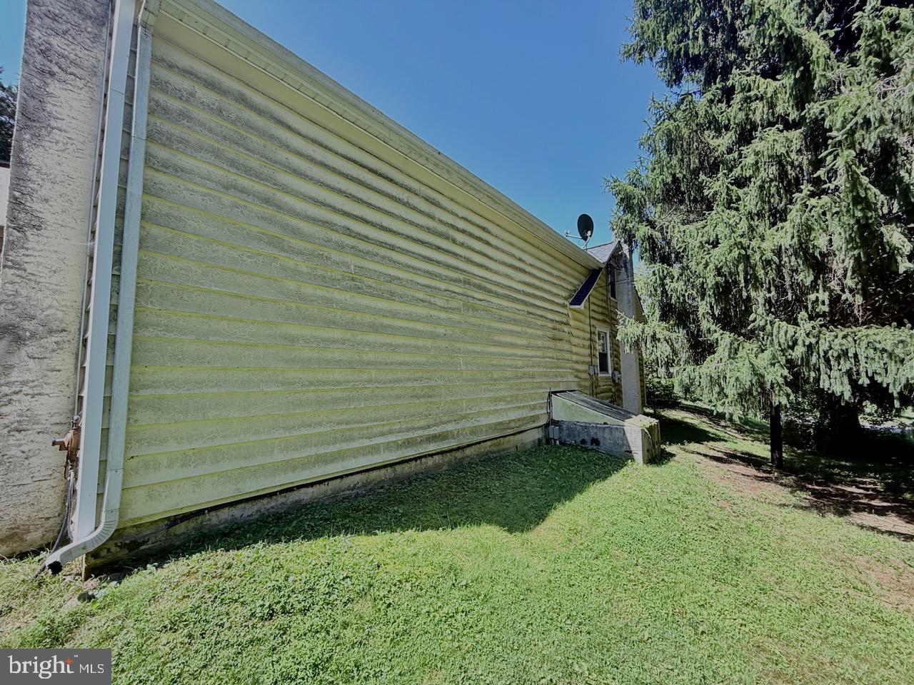 61 Mabry St Property Photo 3