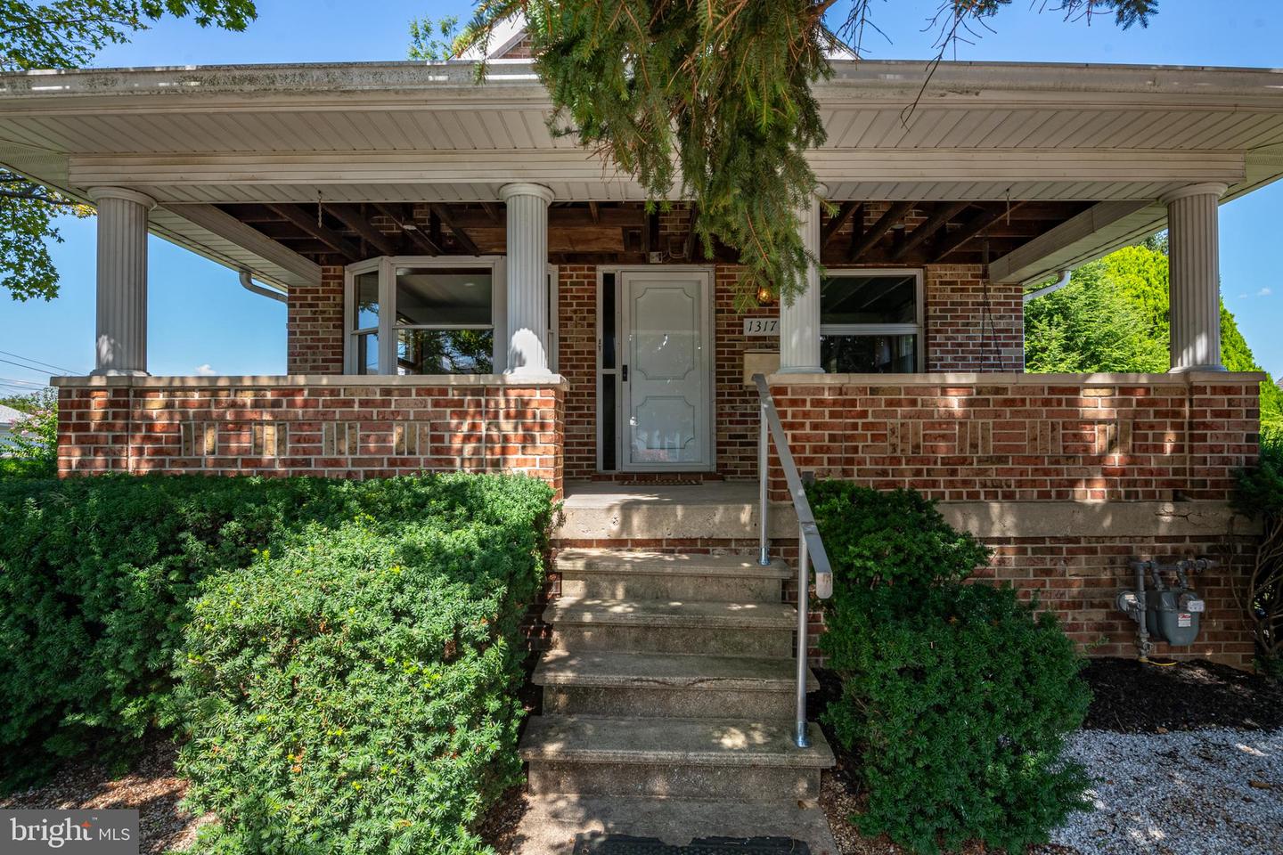 1317 Fern Ave Property Photo 3