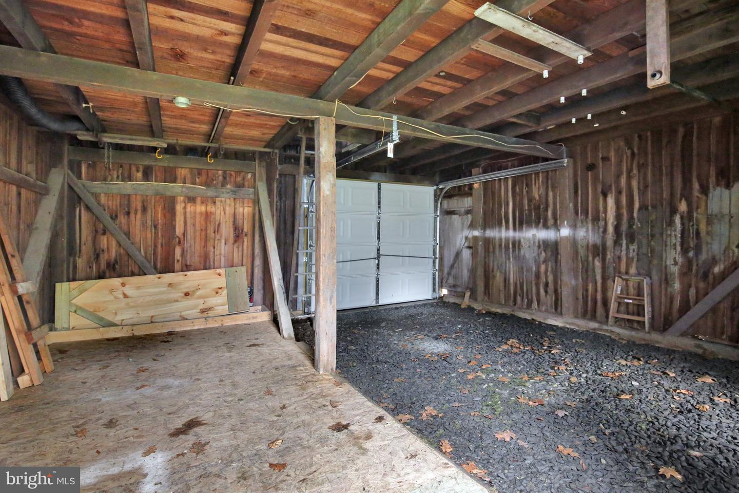 208 W 2nd St Property Photo 36