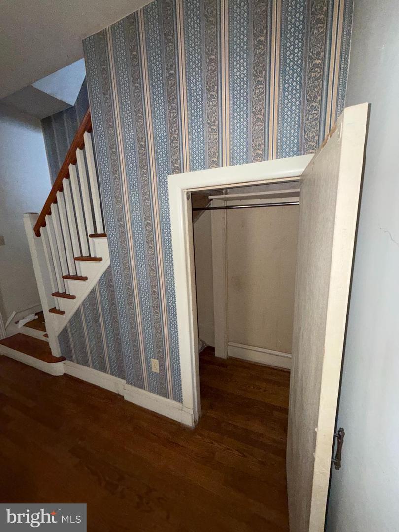 23 E Mohn St Property Photo 4
