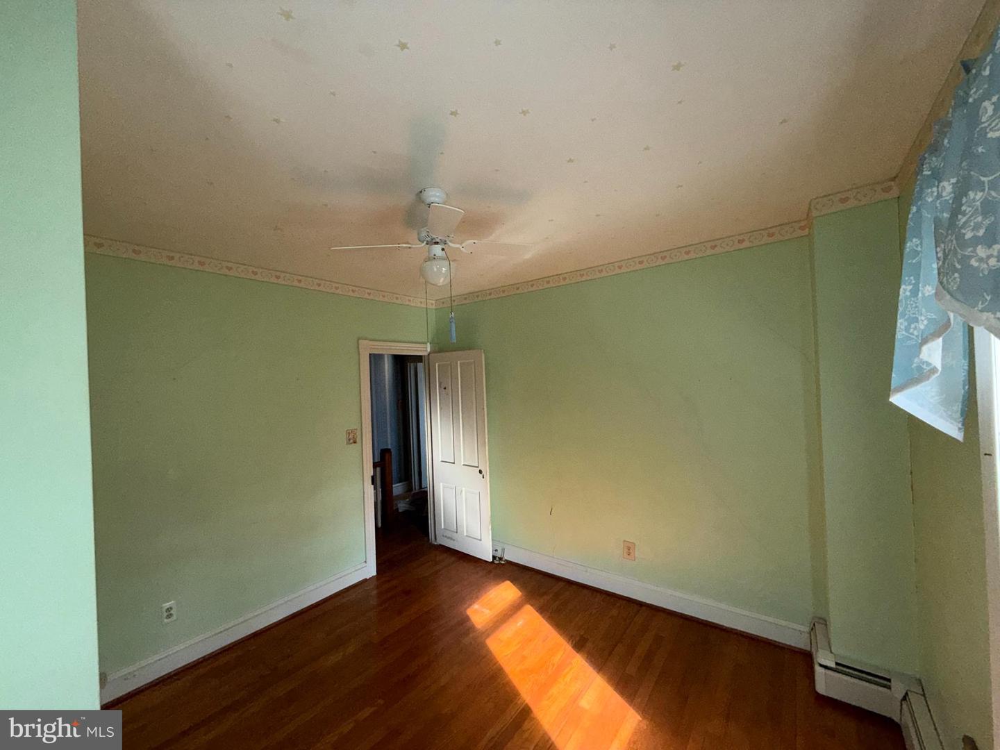 23 E Mohn St Property Photo 6