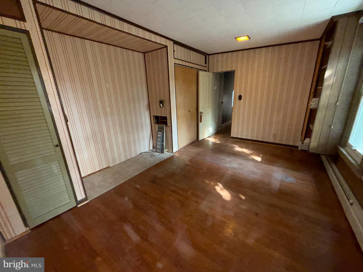 23 E Mohn St Property Photo 7