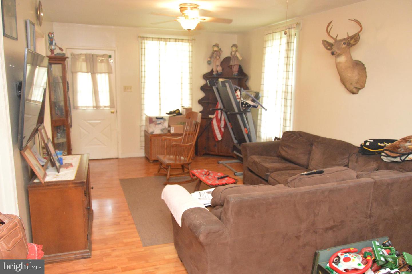 301 Old River Rd Property Photo 3