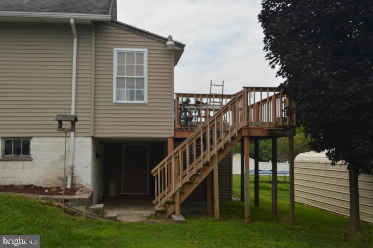 301 Old River Rd Property Photo 19