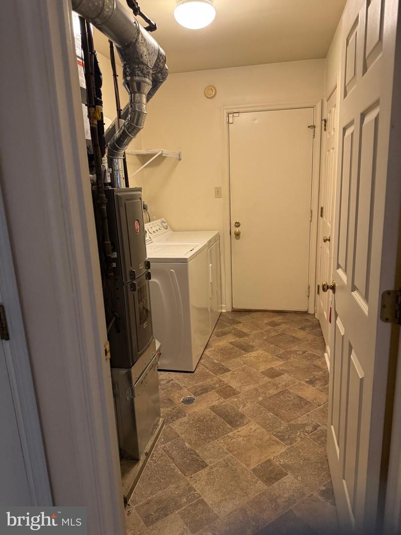 108 Primrose Ln Property Photo 8