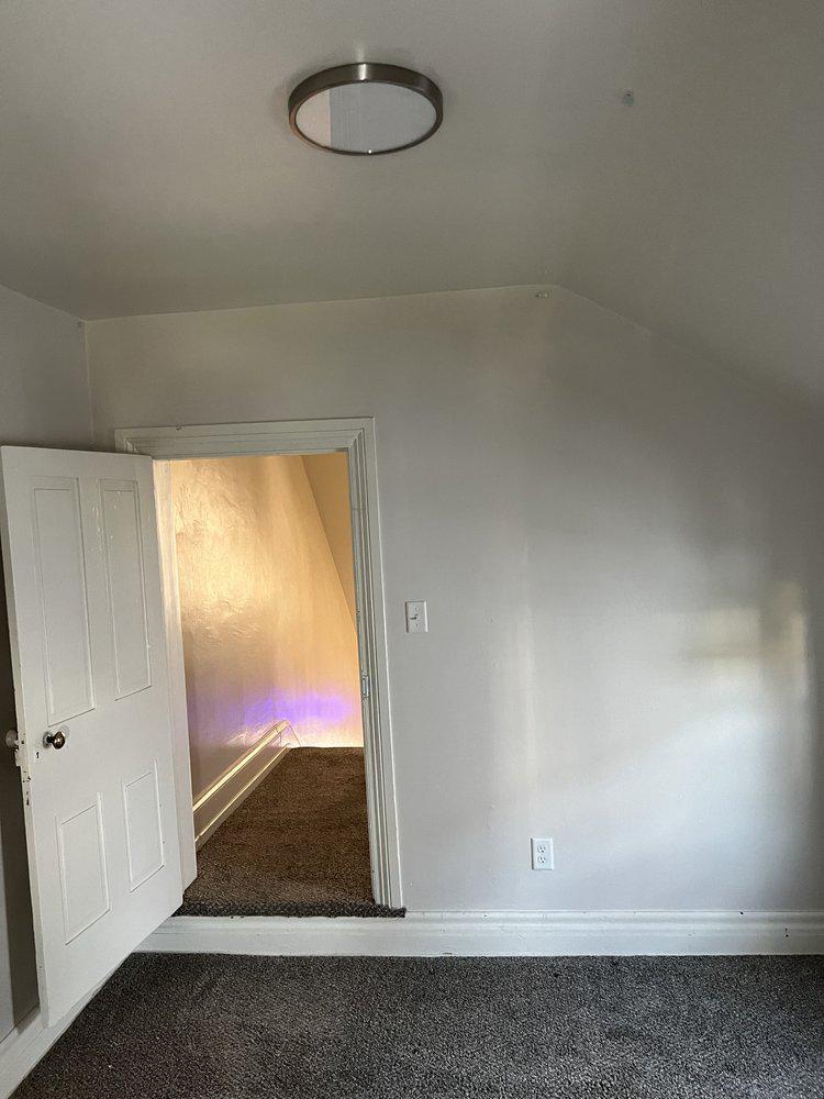 122 N Main St Property Photo 9