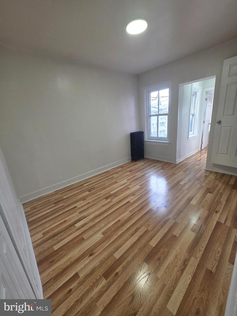 1121 Douglass St Property Photo 11