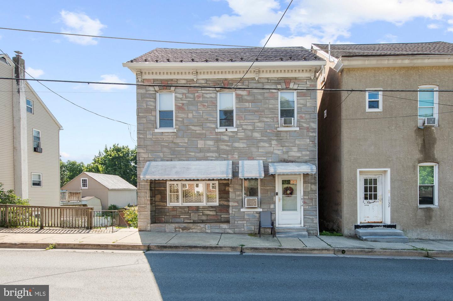 1834 N Main St Property Photo 1